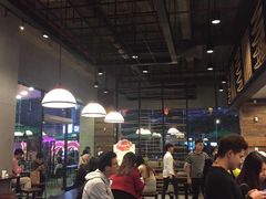 大堂-星巴克臻选(湛江鼎盛广场店)