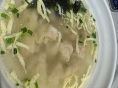 鲜肉小馄饨-馋三尺蟹粉小笼(人民广场店)