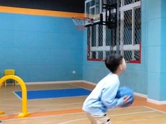 -悦动体能篮球羽毛球网球(三里河店)