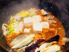 -鱼窝棚柴火铁锅炖(富山屯店)