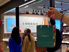 -Laderach 莱德拉(上海环贸iapm店)