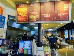 -The Habit Burger Grill 哈比特汉堡(复兴soho店)