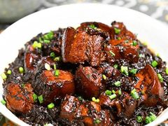 梅干菜炖肉-嘉年华大酒店