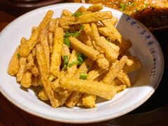 咸蛋黄茄子-吃饭皇帝大土家民族菜(正大广场店)