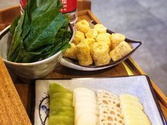 -毛辣果·贵州红酸汤牛肉火锅(西单店)