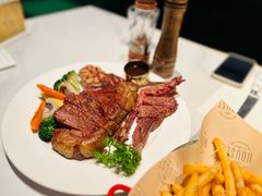 -静香HOUSE·全时段融合餐厅(七星欢乐颂店)