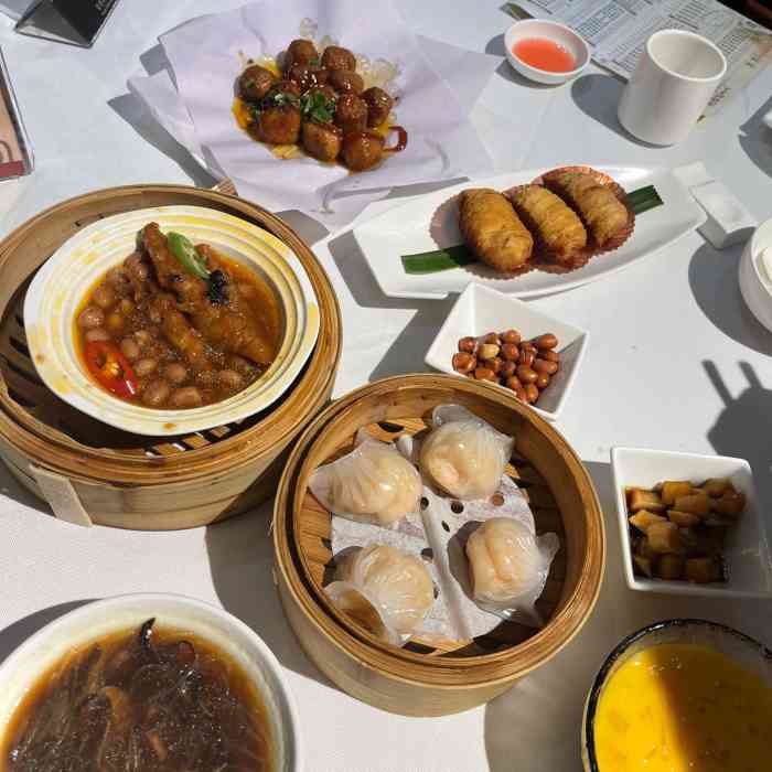 潮福城(湖滨北路店)-"各种小吃真的还不错哦.我和我朋友两个人点.