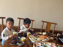 -包整·丝娃娃(一览甲秀楼风景店)