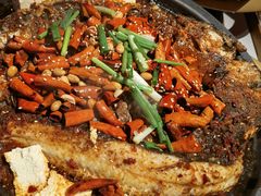 -鸣记脆皮烤鱼·海鲜烤鱼(三八广场店)