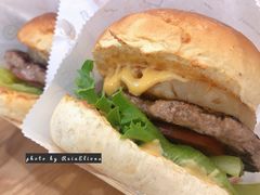 猪萝季霸王堡-龙治汉堡(中华城店)