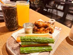 -BOURBON 玻本美式餐厅酒吧(虹桥新天地店)