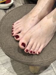 -花岐款式专研健康美甲沙龙