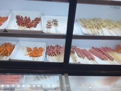 -哈尔滨小酒馆·鲜肉现穿自助烧烤(康新花园店)