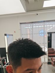 -侨治发型