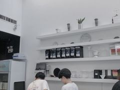 -UNI UNI(环亚凯瑟琳店)