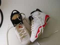 -吾净球鞋奢侈品洗护修复中心(汉街SKP店)