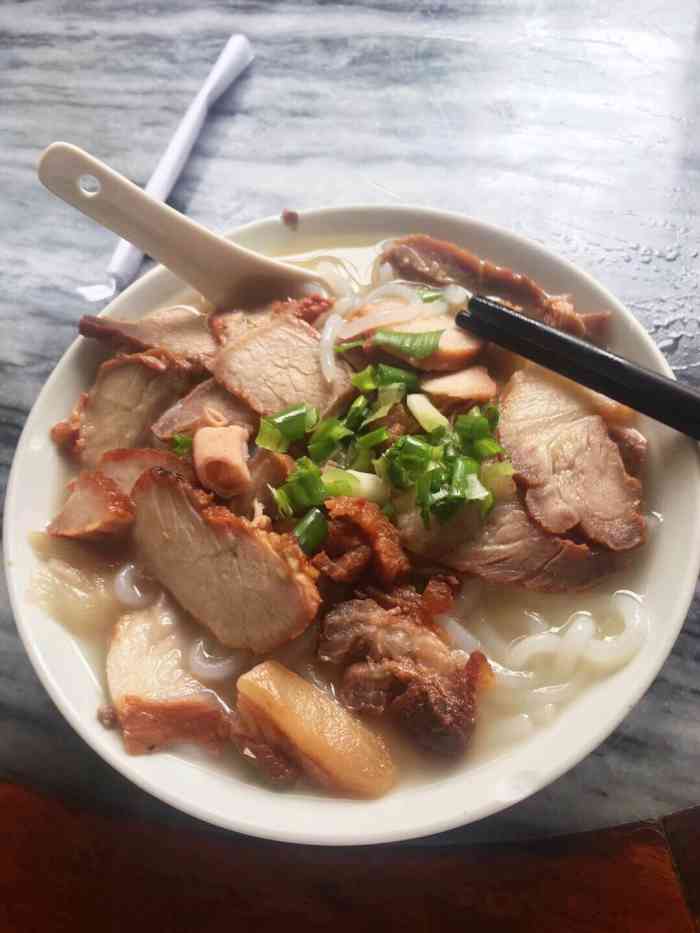 三乡濑粉铭珠粥粉-"环境一般,大排档标准啦,服务也还可以,反.