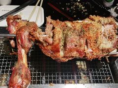 爆款烤羊腿-橦橦小马扎烧烤 (传媒大学店)