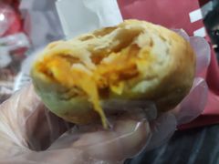 咸蛋黄流心酥饼-肯德基(环翠北店)