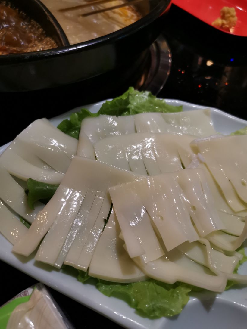 毛肚^|牛百叶^|黄喉^推荐,必吃的,挺新鲜的,很脆!