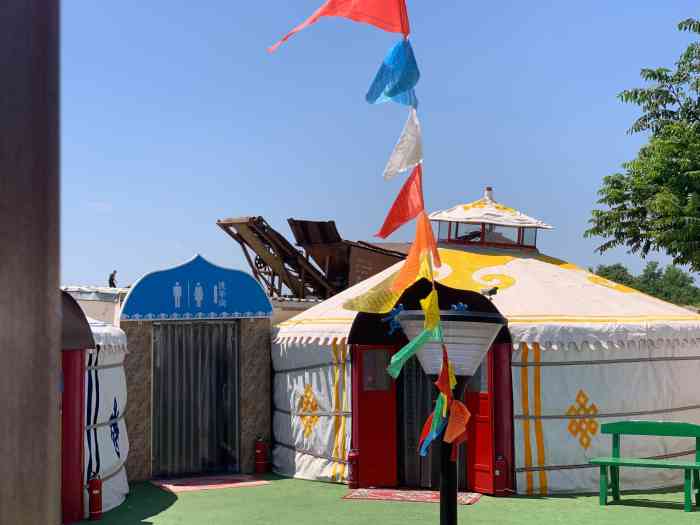 白音塔拉蒙古包-"大众点评上搜到的 白音塔拉 看着店名挺有.