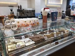 -VENCHI 闻绮(上海佛罗伦萨小镇店)