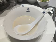 -红鼎豆捞·非遗鲍皇汤火锅(宝丰路店)