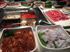 -海底捞火锅鲜切牛肉主题店(长寿路店)
