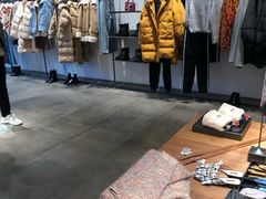-URBAN REVIVO(西安Momopark店)