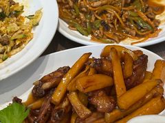 -六泰居·尔滨地标·东北菜(泰山路店)