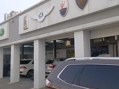 -畅通航行汽车钣金喷漆 无痕修复·局部喷漆