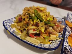 -后卫寨猫耳朵(凤城三路店)