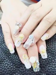 -U mi Nail美甲工作室