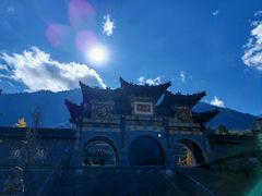 -冕宁灵山寺
