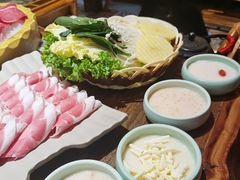 -东巴人鱼豆花火锅(幸福街店)