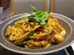 -万重锦·人文川菜馆(骡马市店)