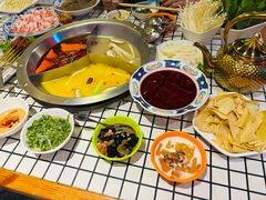 -山悦里 山野·鲜火锅(罗斯福广场店)
