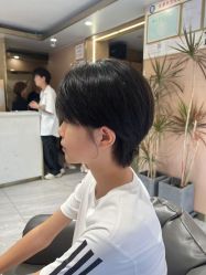 -一東造型烫发染发