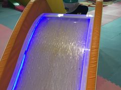 -蒙特利亲子乐园