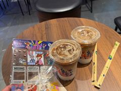 -瑞幸咖啡(华新地铁站地下商业街店)