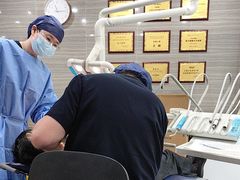 -上海仁爱医院口腔科 · 种植