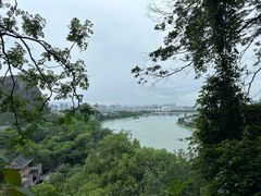 -叠彩山景区