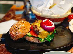 -Let'sBURGERplus·非常创意汉堡(三里屯店)