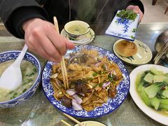-壹阁胡羊焖饼(特色小吃街店)
