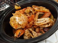 美味膏蟹煲小煲仔-十面欢腾·海鲜面·台式Bistro(长乐路店)