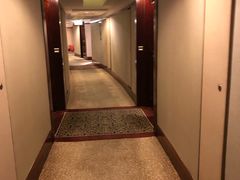 -深圳富苑皇冠假日套房酒店