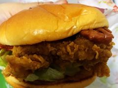 吮指十三鲜小龙虾烤鸡堡/鸡肉卷-肯德基(坑梓店)