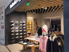 -Onitsuka Tiger(港汇恒隆广场店)