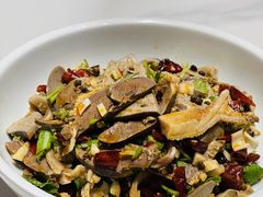 -琥珀老六龙虾(四里河店)