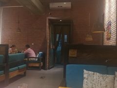 大堂-苹果树下艺术餐厅(宋庄店)